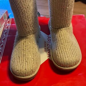 Arizona Jean Company Cream Ankle Boots